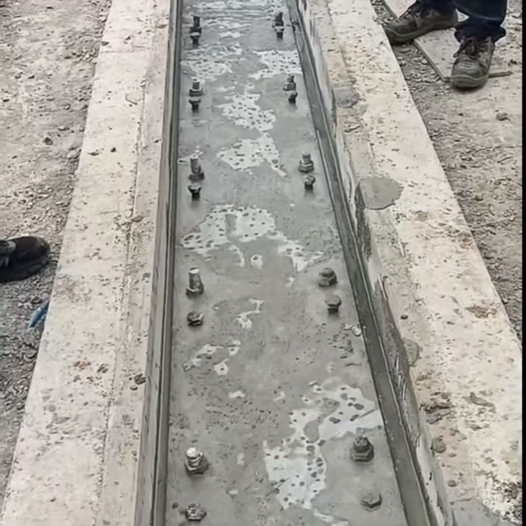 墉桥港口码头起重机龙门吊重型机械设备稳固用早强快凝轨道胶泥